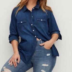 Torrid Denim Dark Blue Washed/Chambray Buttoned Down Top Sz 5